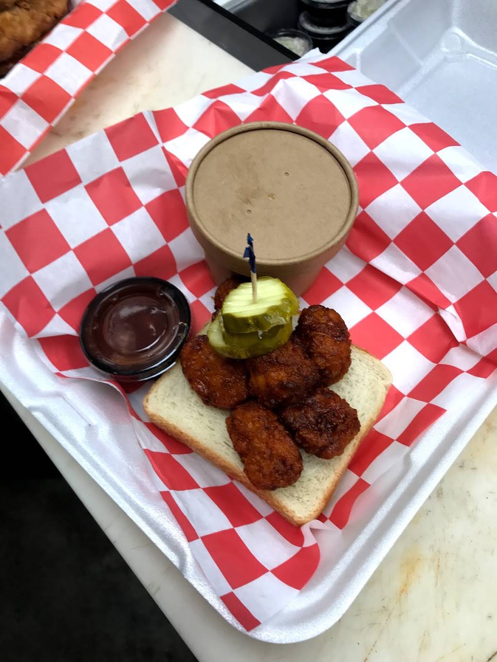 Wangs Hot Chicken | restaurant | 311 Broadway St, Aurora, IN 47001, USA | 8126559574 OR +1 812-655-9574