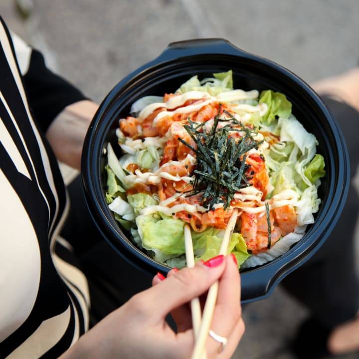 Sushi Shop | restaurant | 1616 Rue du Sud, Cowansville, QC J2K 0A9, Canada | 4508150880 OR +1 450-815-0880