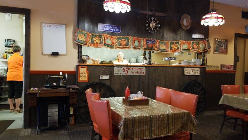 Honky Tonk Restaurant | restaurant | 871 Ward St, Bridgenorth, ON K0L 1H0, Canada | 7052927871 OR +1 705-292-7871