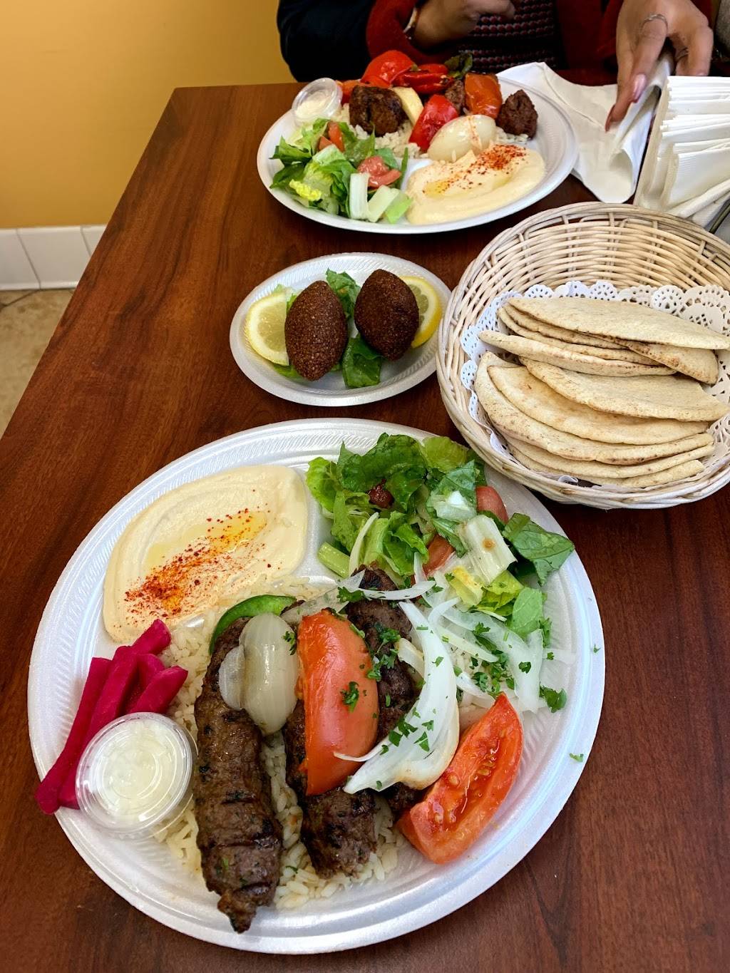 Waffas Kitchen | restaurant | 221 W Foothill Blvd, Glendora, CA 91741, USA | 6269143500 OR +1 626-914-3500