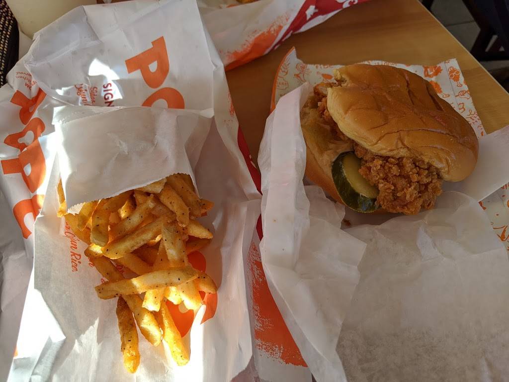 Popeyes Louisiana Kitchen | restaurant | 4400 Federal Blvd, Denver, CO 80211, USA | 3034770124 OR +1 303-477-0124