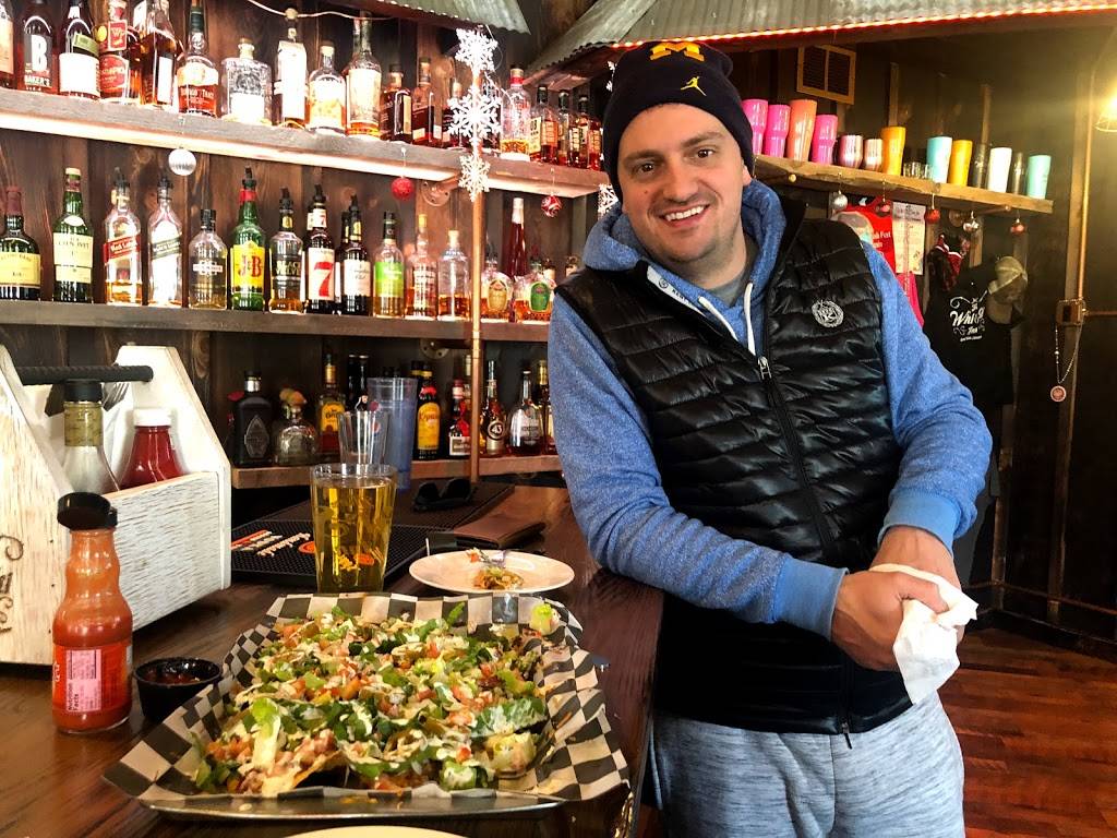 Whi Ski Inn | restaurant | 2670 US-131, Boyne Falls, MI 49713, USA | 2315493346 OR +1 231-549-3346