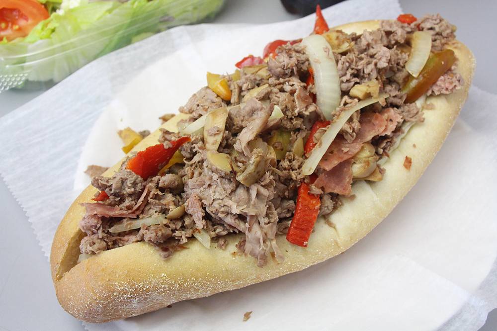 Dinas Roast Beef & Seafood | restaurant | 135 Canal St, Salem, MA 01970, USA | 9787441229 OR +1 978-744-1229