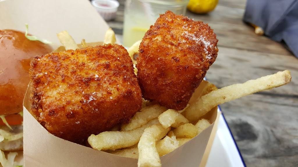 The Barn | restaurant | 3068 Cabrillo Hwy, Half Moon Bay, CA 94019, USA | 6505608363 OR +1 650-560-8363