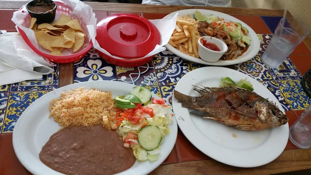 Marias | restaurant | 1452 Cary Ave, San Mateo, CA 94401, USA | 6503438930 OR +1 650-343-8930