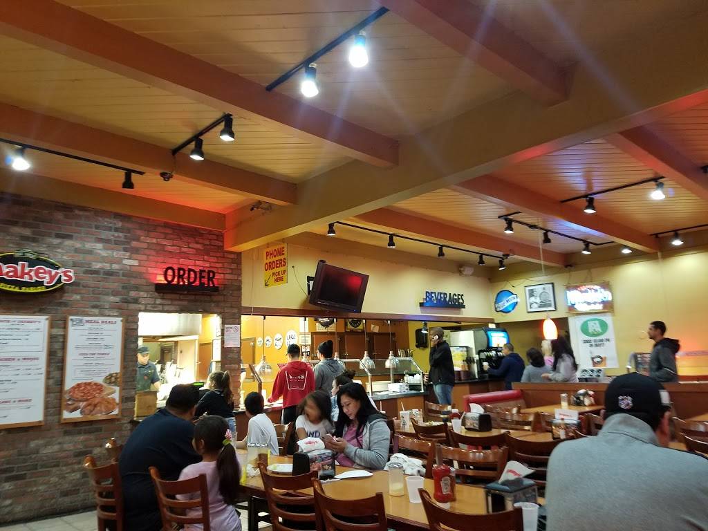 Shakeys Pizza Parlor | restaurant | 10340 Reseda Blvd, Northridge, CA 91326, USA | 8183602151 OR +1 818-360-2151