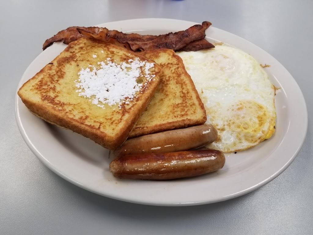 Apple Valley Pancake House | restaurant | 500 E Wisconsin Ave, Appleton, WI 54911, USA | 9202213661 OR +1 920-221-3661