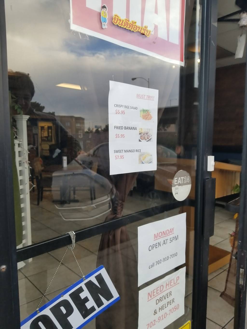 The Memory Thai (Asian) Restaurant | restaurant | 4005 E Desert Inn Rd, Las Vegas, NV 89121, USA | 7029107050 OR +1 702-910-7050