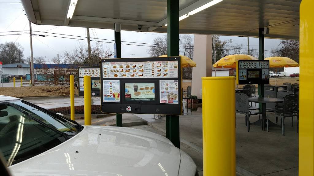 Sonic Drive-In | restaurant | 326 E Hill St, Thomson, GA 30824, USA | 7065952286 OR +1 706-595-2286
