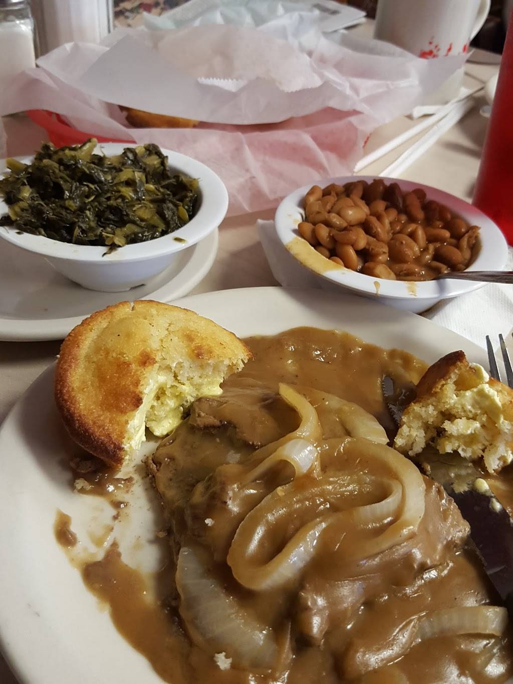 Mamas Daughters Diner | restaurant | 2412 W Shady Grove Rd, Irving, TX 75060, USA | 9727902778 OR +1 972-790-2778