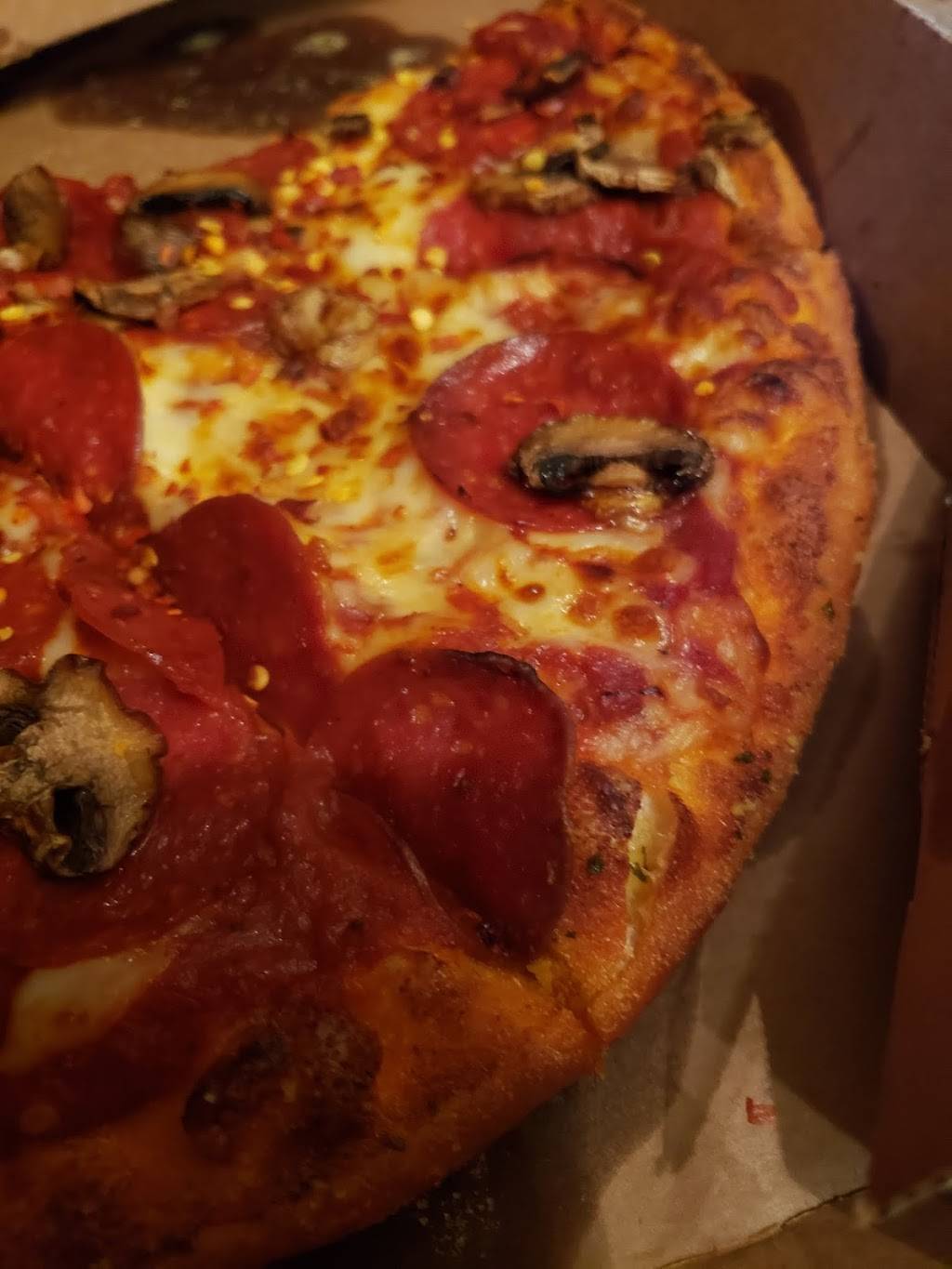 Dominos Pizza | meal delivery | 1820 W Mockingbird Ln Ste 10, Dallas, TX 75235, USA | 2146347900 OR +1 214-634-7900