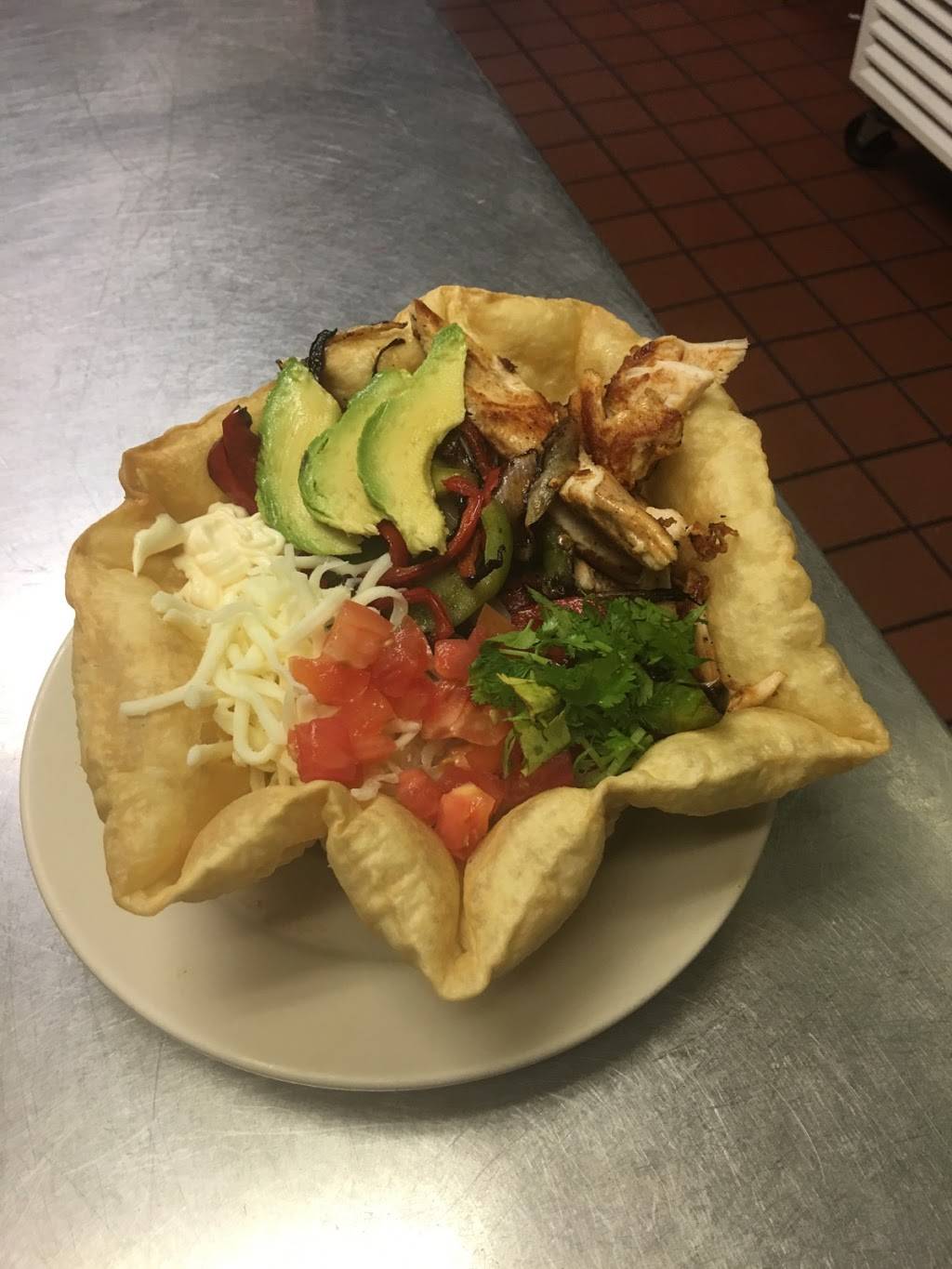 RR6 Kitchen & Bar | restaurant | 398 Waverly St, Framingham, MA 01702, USA | 5088200333 OR +1 508-820-0333