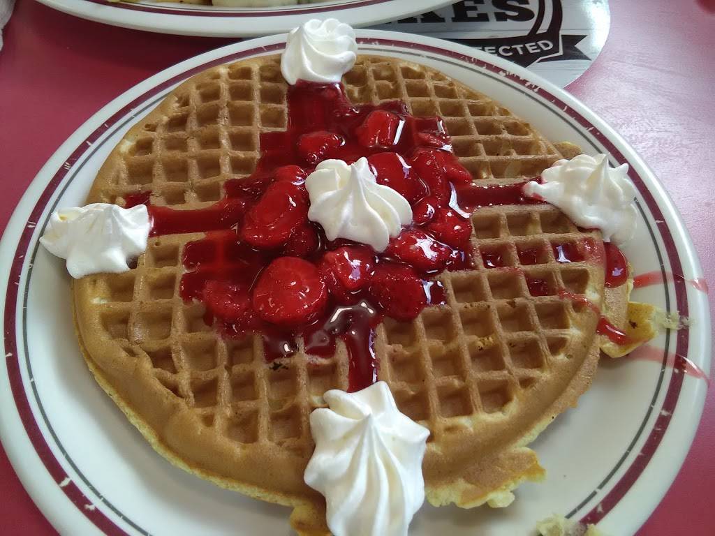 Huddle House | meal takeaway | 1589 Skippers Rd, Emporia, VA 23847, USA | 4346342829 OR +1 434-634-2829