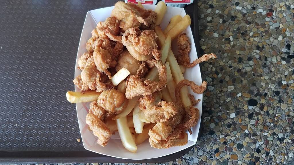 Pebbles | restaurant | 76 Water St, Plymouth, MA 02360, USA | 5087472978 OR +1 508-747-2978