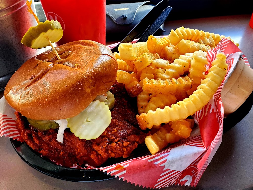 Hattie Bs Hot Chicken - Lower Broadway Nashville | restaurant | 5069 Broadway Pl Suite A-103, Nashville, TN 37203, USA | 6155768700 OR +1 615-576-8700