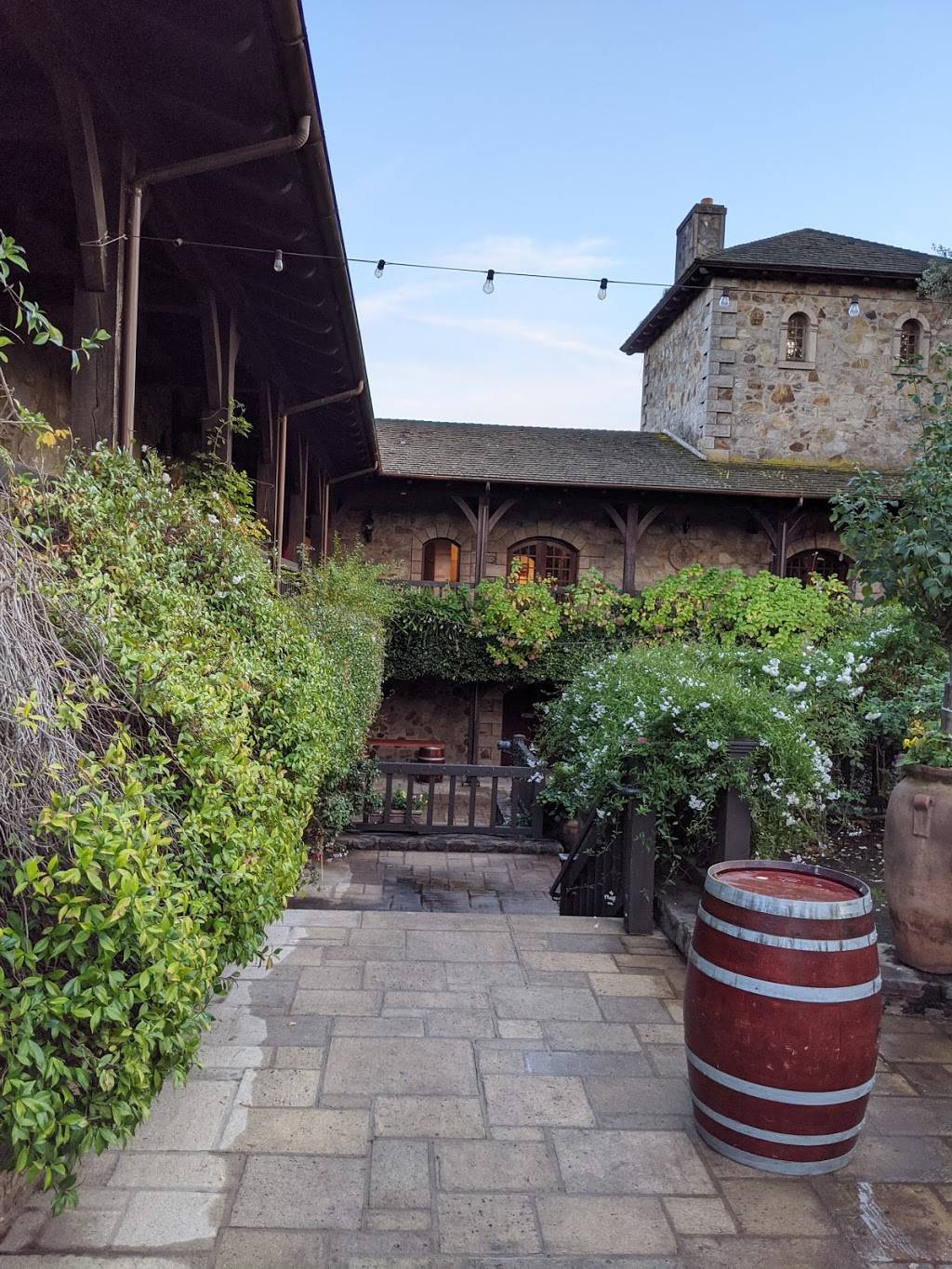 V. Sattui | restaurant | 1111 White Ln, St Helena, CA 94574, USA | 7079637774 OR +1 707-963-7774