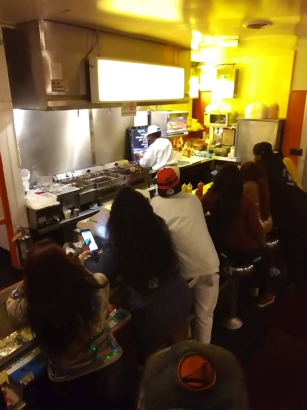 Bootys Soul Food Restaurant | restaurant | 918 Castle St, Wilmington, NC 28401, USA | 9107639373 OR +1 910-763-9373