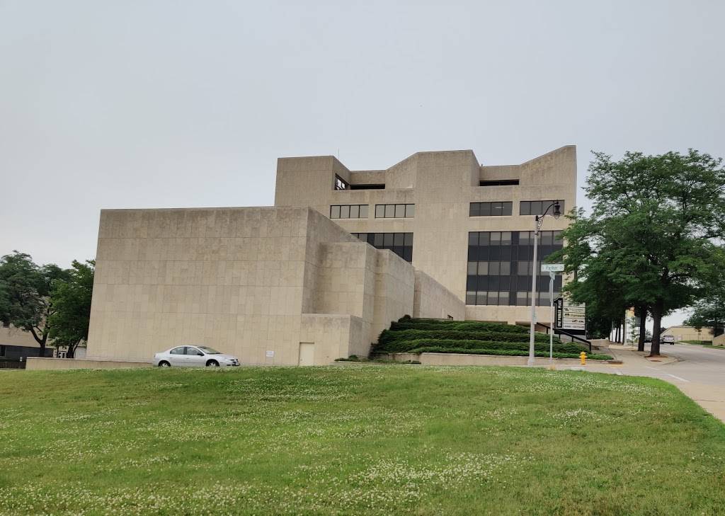 One Parker Place | restaurant | 1 Parker Pl, Janesville, WI 53545, USA | 6087554180 OR +1 608-755-4180