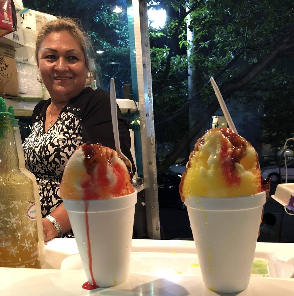 Silvias Snow Cones (SNOWIE) | restaurant | 5001 Columbia Pike, Arlington, VA 22204, USA | 7035976444 OR +1 703-597-6444