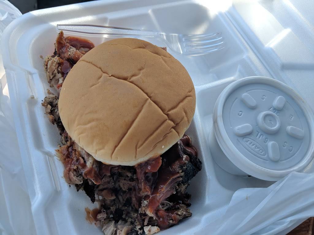 Uncle Jones Bar-B-Que | restaurant | 1370 E Altamonte Dr, Altamonte Springs, FL 32701, USA | 3219451440 OR +1 321-945-1440