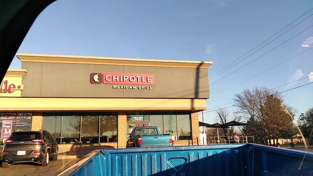 Chipotle Mexican Grill | restaurant | 7130 W Maple St Ste 100, Wichita, KS 67209, USA | 3169420263 OR +1 316-942-0263