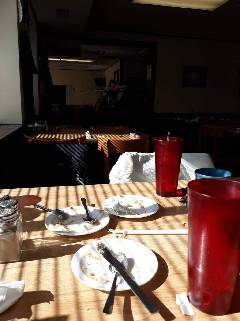 Hometown Eatery | bakery | 700 Liberty Ave, West College Corner, IN 47003, USA | 7657323830 OR +1 765-732-3830