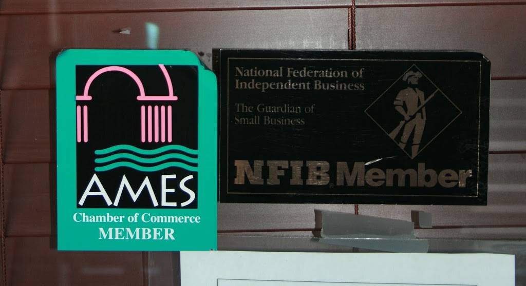 Wallabys Bar & Grill | restaurant | 3720 Lincoln Way, Ames, IA 50014, USA | 5152921167 OR +1 515-292-1167