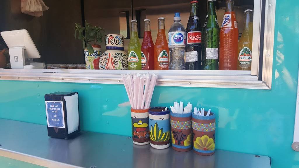 Las Palomas Taquería | restaurant | 5000-5098 SE Division St, Portland, OR 97206, USA | 5039010781 OR +1 503-901-0781