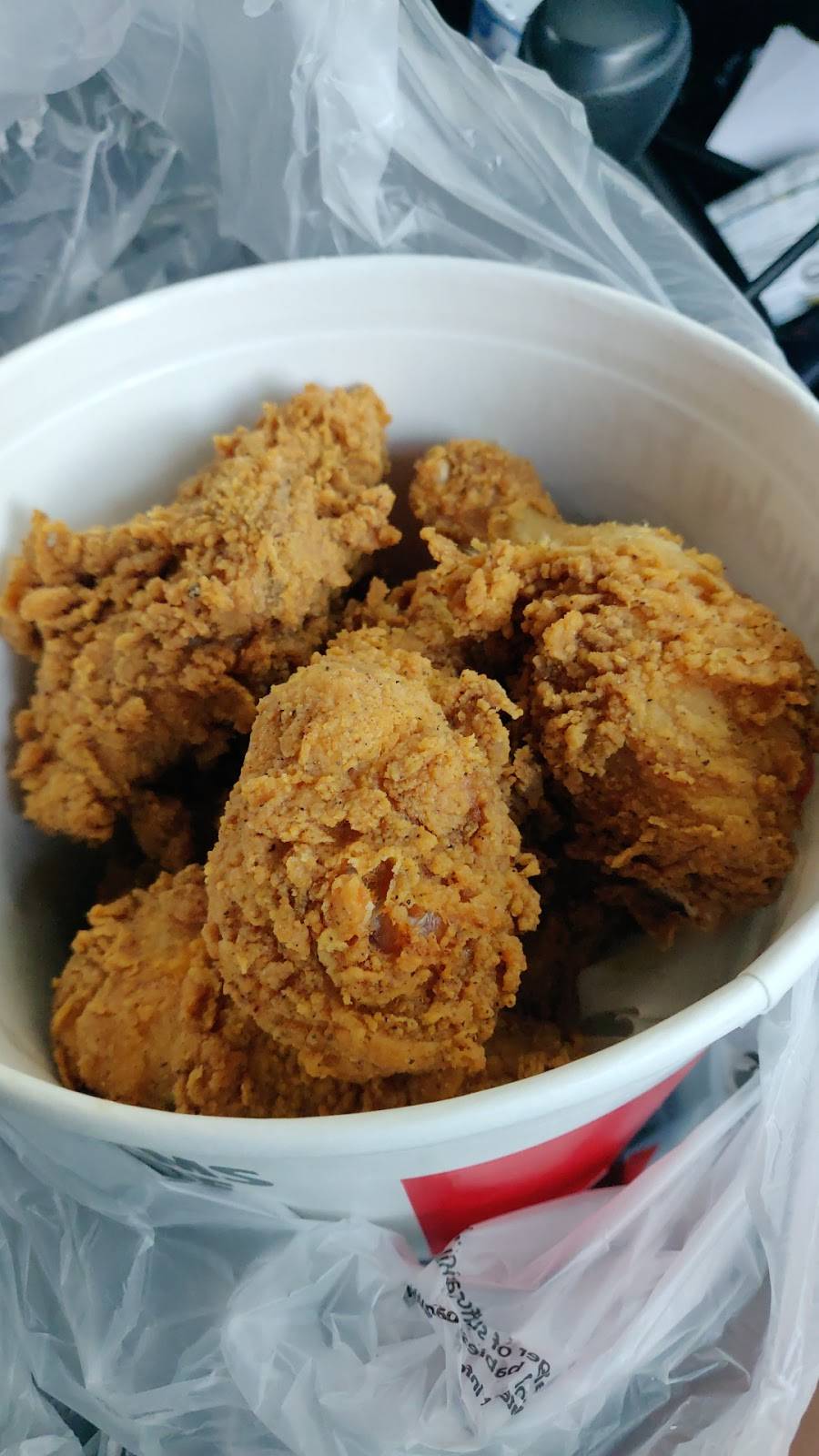 KFC | restaurant | 3535 SW 22nd St, Miami, FL 33145, USA | 3054469612 OR +1 305-446-9612