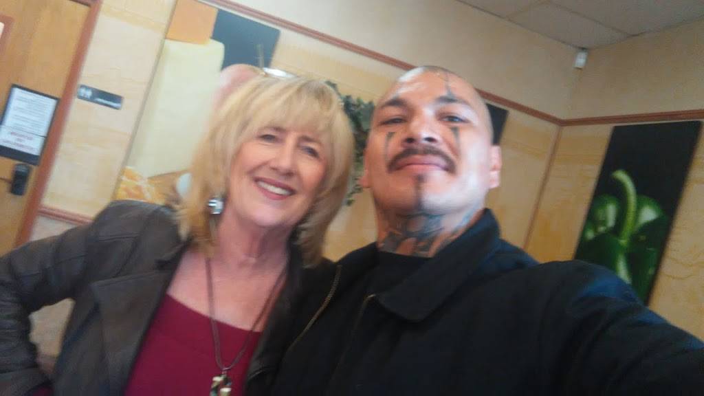 Subway | meal takeaway | 2103 Menaul Blvd NE, Albuquerque, NM 87107, USA | 5053124231 OR +1 505-312-4231