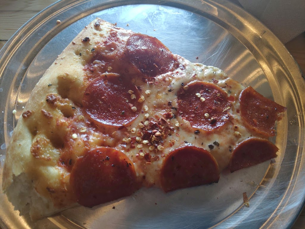 Zeeks Pizza | restaurant | 9809 16th Ave SW, Seattle, WA 98106, USA | 2065882010 OR +1 206-588-2010