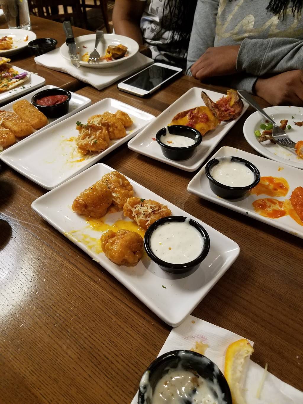 TGI Fridays | restaurant | 1160 Carl D. Silver Parkway, Fredericksburg, VA 22401, USA | 5407853216 OR +1 540-785-3216