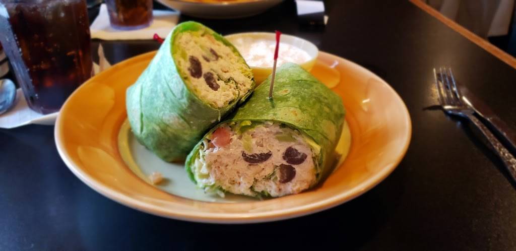 Lefty & Romos Bar & Grill | restaurant | 1985 Holton Rd, Muskegon, MI 49445, USA | 2317443222 OR +1 231-744-3222