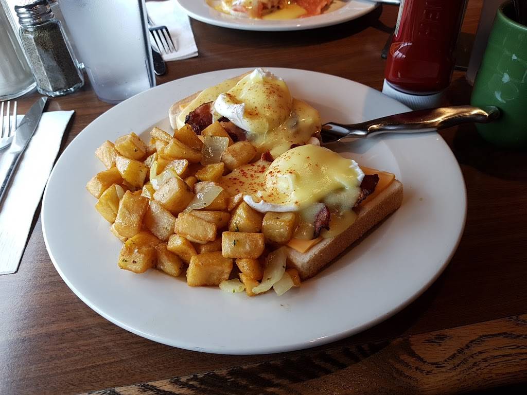 Broadway Bar & Grill | restaurant | 665 Earl Armstrong Rd, Gloucester, ON K1V 2G2, Canada | 6138229147 OR +1 613-822-9147