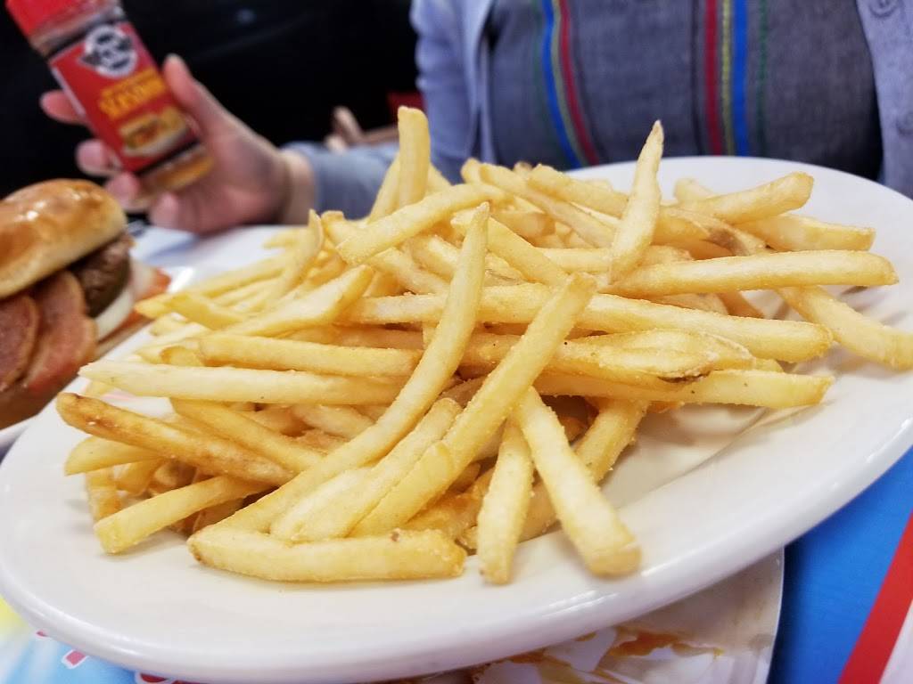 Steak n Shake | restaurant | 9560 Regency Square Blvd N, Jacksonville, FL 32225, USA | 9047255175 OR +1 904-725-5175