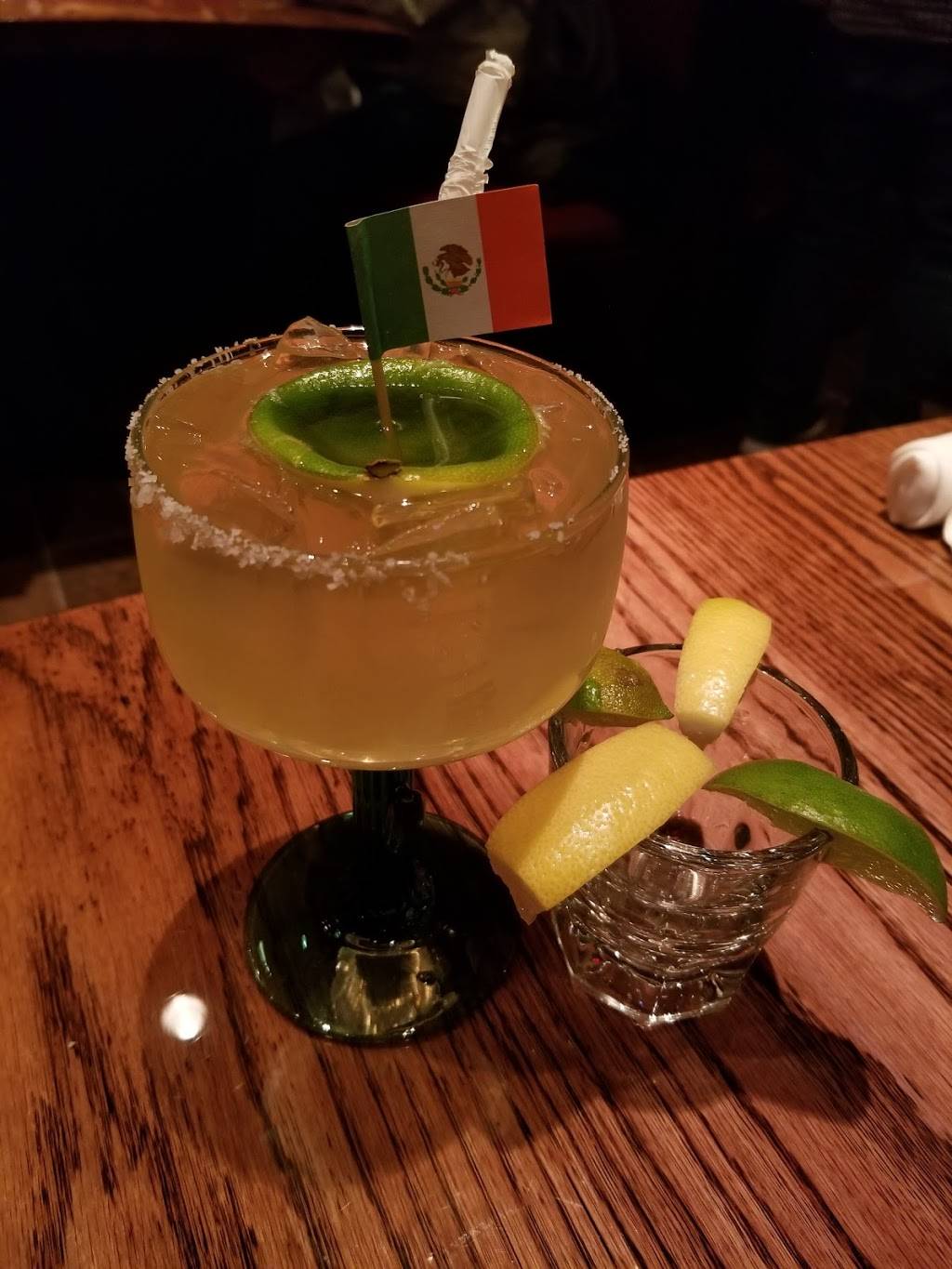 El Coyote | restaurant | 35 Lake Ave Ext, Danbury, CT 06811, USA | 2035467355 OR +1 203-546-7355