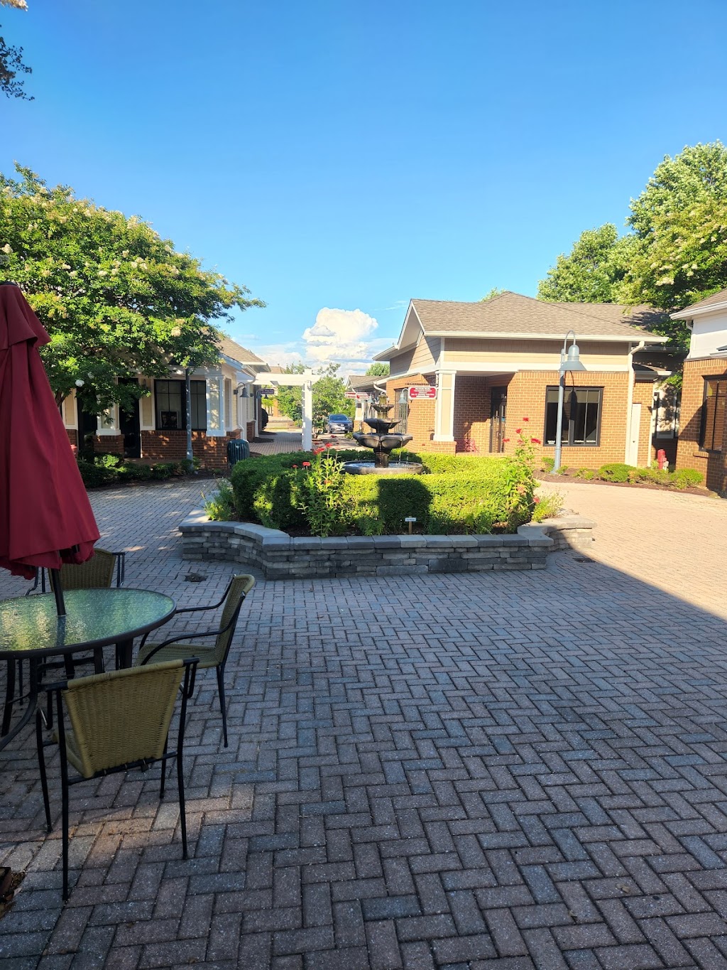 Chinwe Jollof Bowls | restaurant | 9545 Amberdale Dr, North Chesterfield, VA 23236, USA | 8042765978 OR +1 804-276-5978