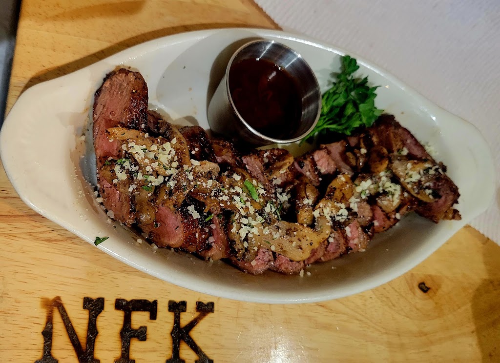 Norris family kitchen | restaurant | 632 M St, Crescent City, CA 95531, USA | 7074601268 OR +1 707-460-1268