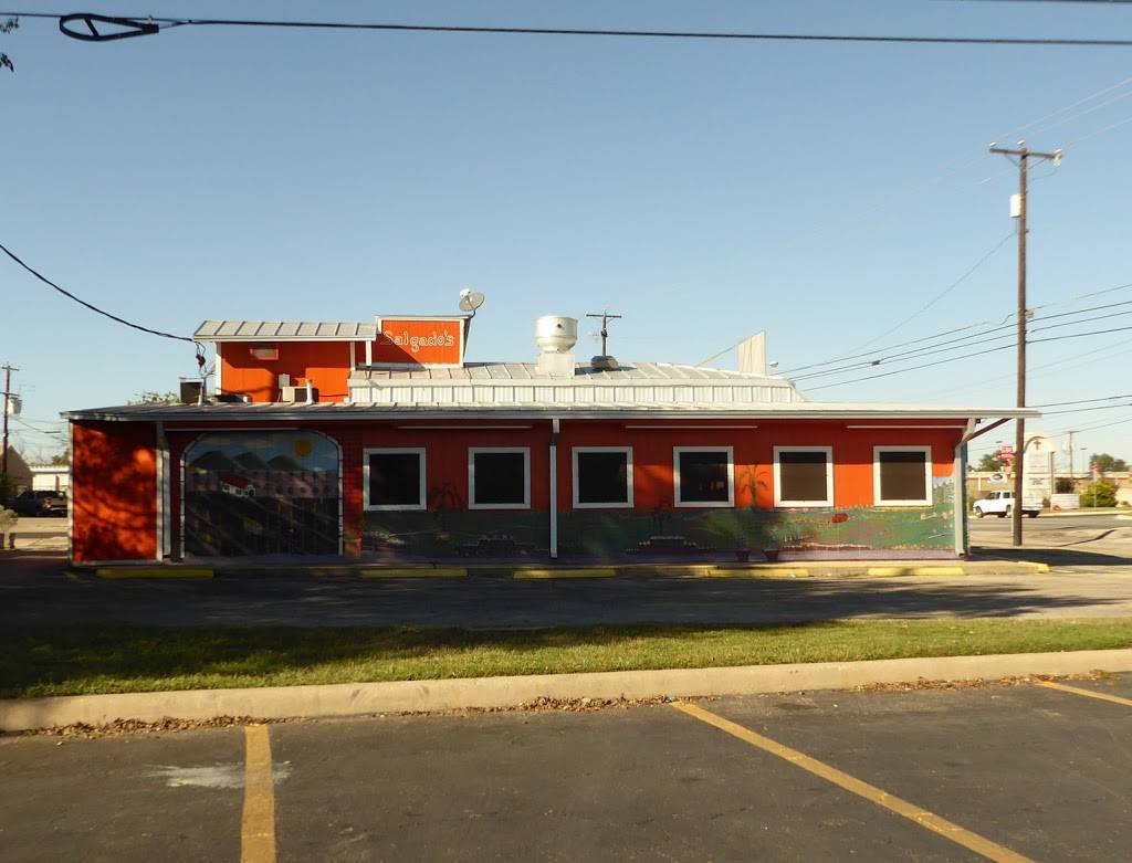 Salgados Restaurante | restaurant | 2210 N Main St, Belton, TX 76513, USA | 2549330054 OR +1 254-933-0054