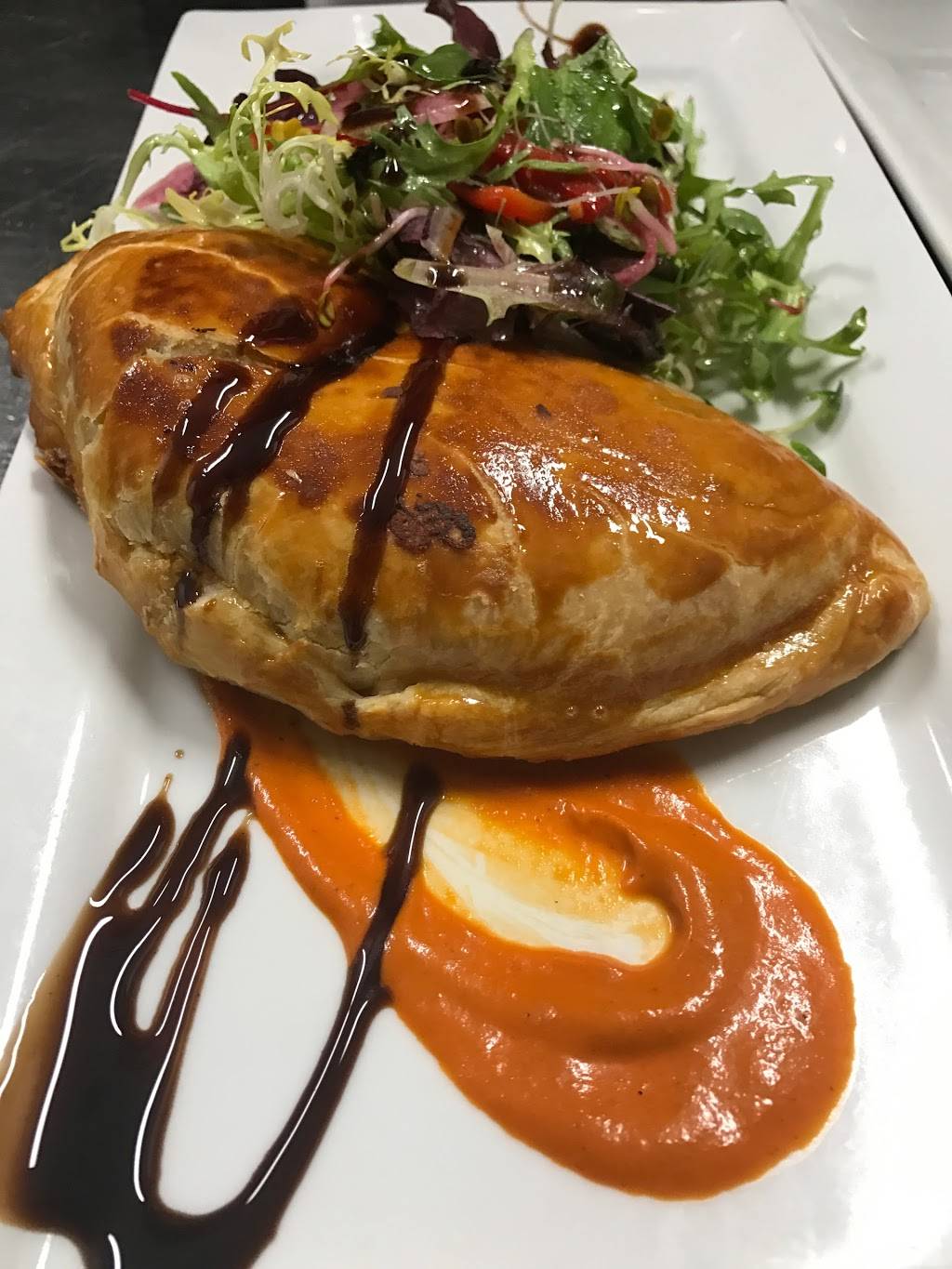 Zig Zag Restaurant | restaurant | 4429 W Montrose Ave, Chicago, IL 60641, USA | 7739357000 OR +1 773-935-7000