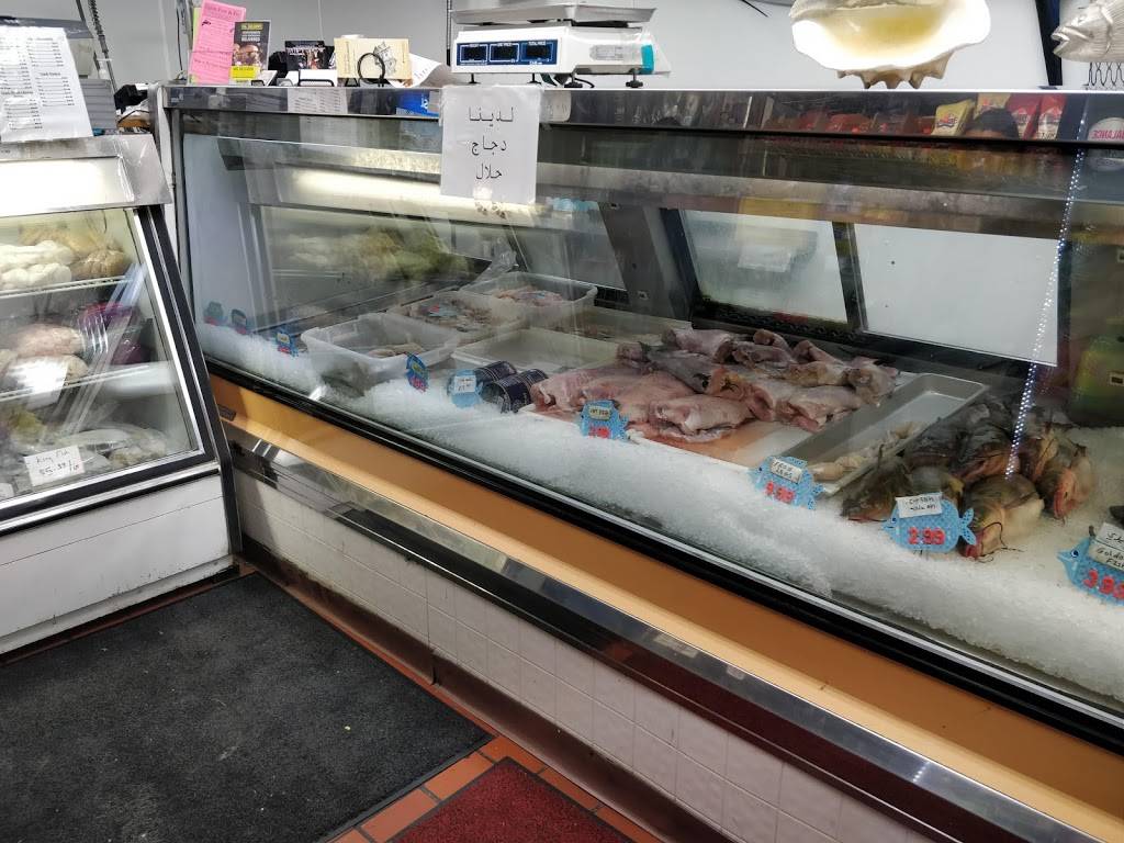 Fresh Fish and Fry | restaurant | 3140 S Martin Luther King Jr Blvd, Lansing, MI 48910, USA | 5178827007 OR +1 517-882-7007