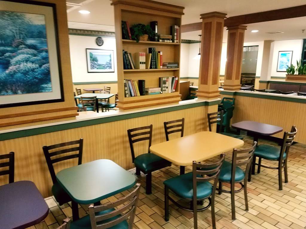 McDonalds | cafe | 4500 University Ave, Madison, WI 53705, USA | 6082385909 OR +1 608-238-5909