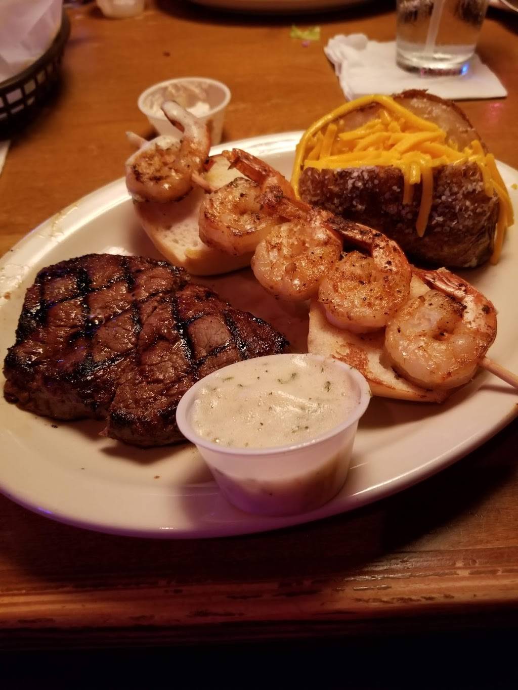 Texas Roadhouse | restaurant | 5940 E Main St, Columbus, OH 43213, USA | 6143220500 OR +1 614-322-0500