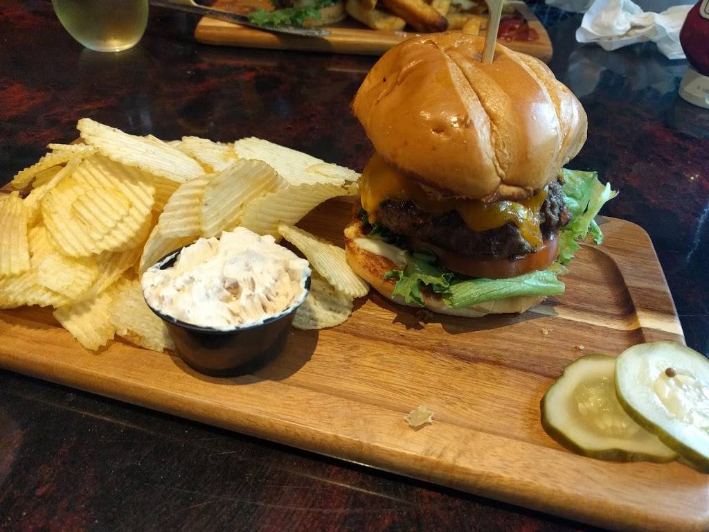 Charles Village Pub & Patio | restaurant | 19 W Pennsylvania Ave, Towson, MD 21204, USA | 4108218155 OR +1 410-821-8155