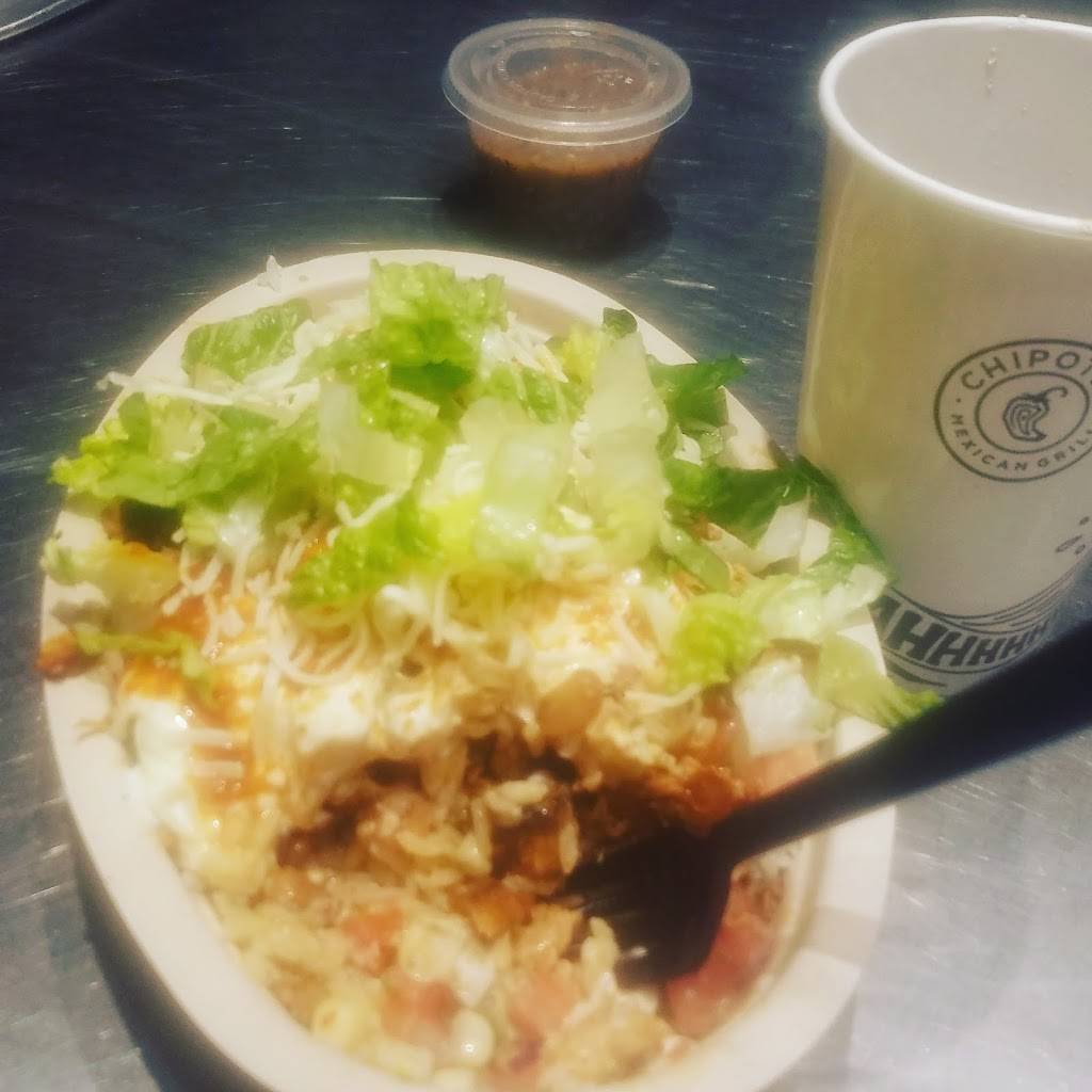 Chipotle Mexican Grill | restaurant | 1457 New Britain Ave, West Hartford, CT 06110, USA | 8605210479 OR +1 860-521-0479
