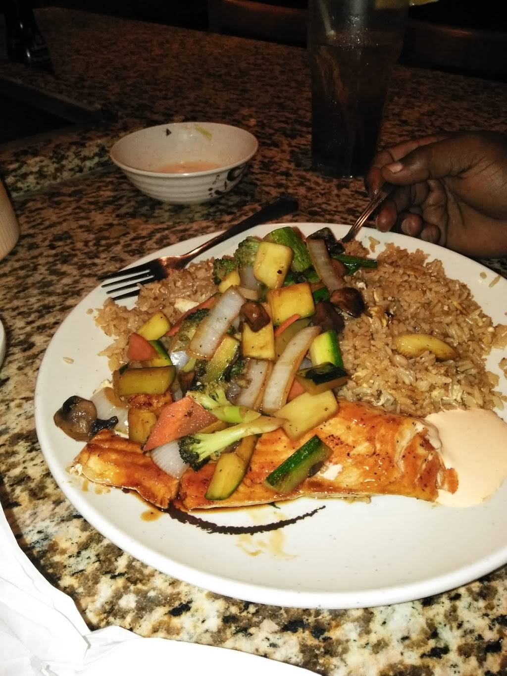 Kobe Japanese Steakhouse & Sushi Bar | restaurant | 1800 McFarland Blvd E, Tuscaloosa, AL 35404, USA | 2057591400 OR +1 205-759-1400