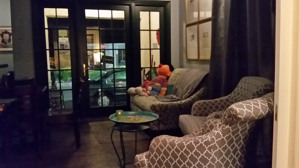 Ernie’s Wine Bar + EATS | restaurant | 7 Pondfield Rd, Bronxville, NY 10708, USA | 9146527859 OR +1 914-652-7859