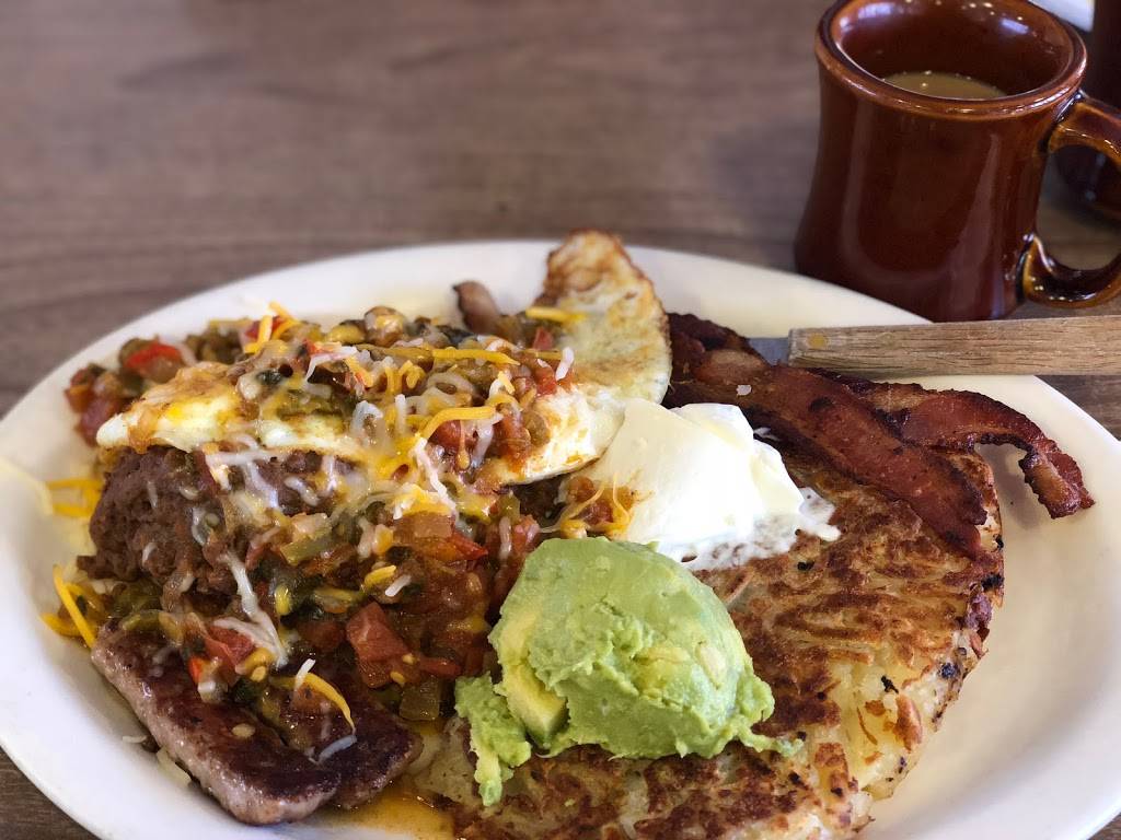 Carlos Country Kitchen | restaurant | 90 College Ave, Santa Rosa, CA 95401, USA | 7075699734 OR +1 707-569-9734