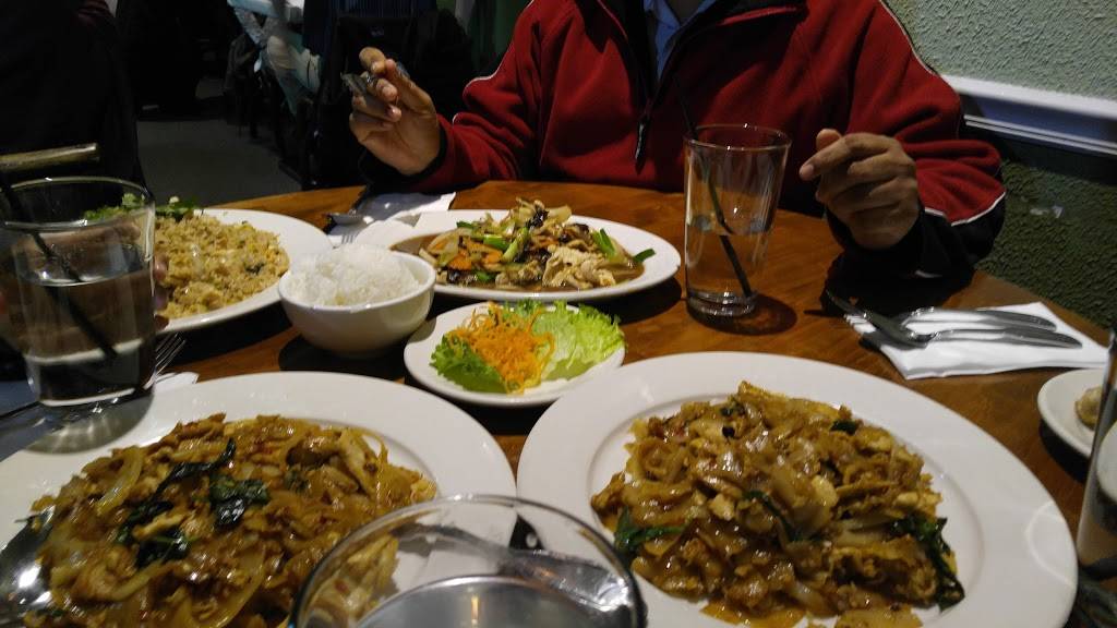 eaThai Restaurant | restaurant | 4011 Norbeck Rd, Rockville, MD 20853, USA | 3019241592 OR +1 301-924-1592