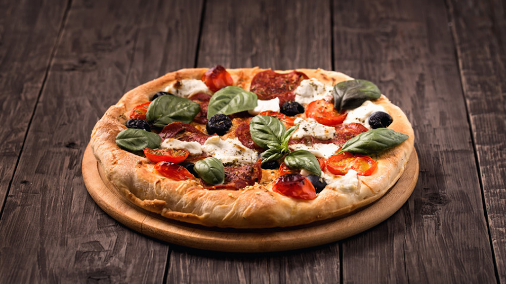 Dinos Pizza & Subs | restaurant | 19 S Milwaukee St, Plymouth, WI 53073, USA | 9208926866 OR +1 920-892-6866